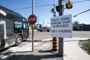 Concerns raised after traffic signals at Goulais and Wallace went dark