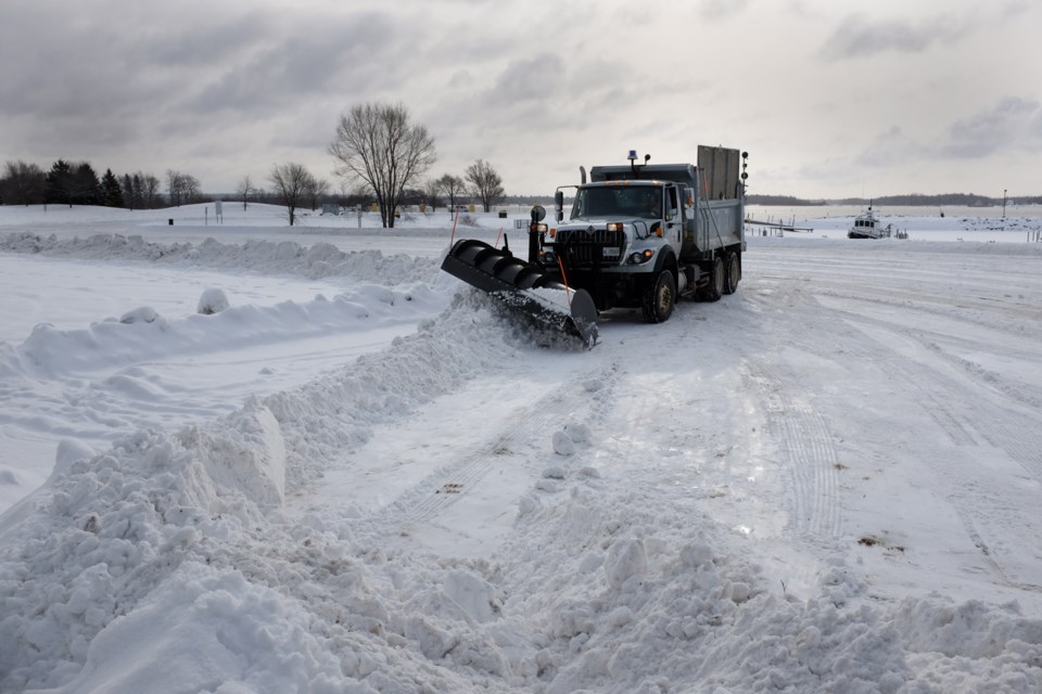 2016 - 02 - 01 - Public Works Snow Removal - Klassen -6-3