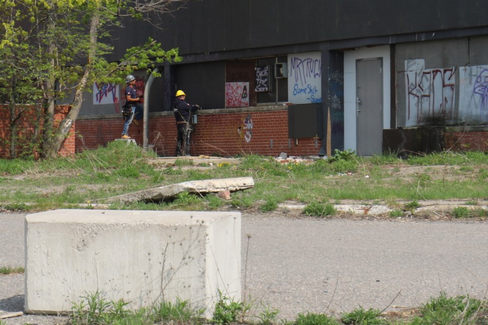 Winmar employees were seen securing the former general hospital site Monday morning. The City of Sault Ste. Marie says an Order to Remedy violation was issued to the property owner to secure the building and cover openings caused by busted windows.   