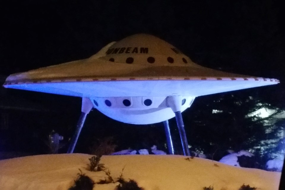 Try a night photo of the alien spaceship in Moonbeam. 