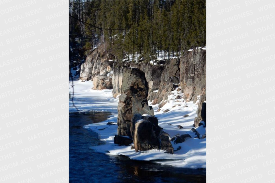 One of the reasons to make this destination is the conjuring or pinnacle rock at Thunderhouse Falls.  