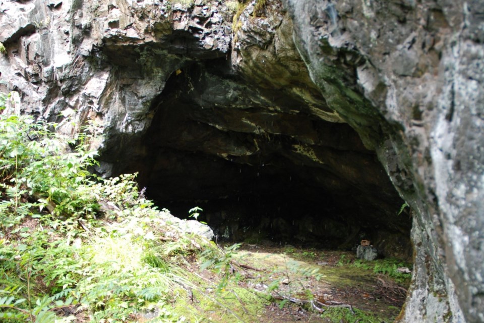 The "Medicine" cave is a geomorphological feature but it is also a spiritual location for Indigenous people in the Wawa area. 