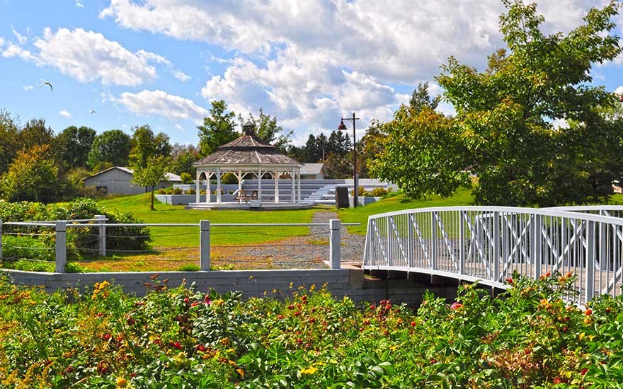 brucemines-marina-grand-algoma-tour