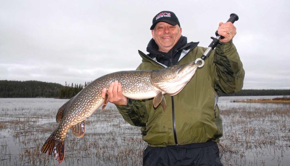 fishing411_algomapike_1