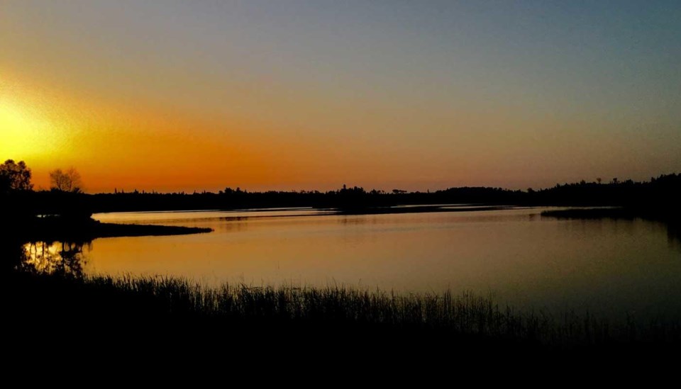 kanipahow_cabins_sunrise