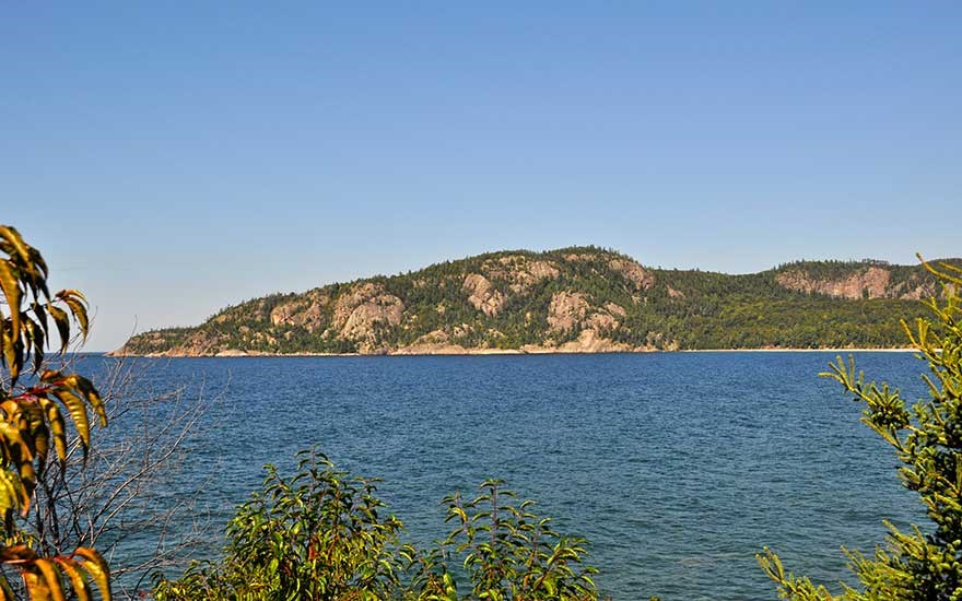 lake-superior-park-alona-bay