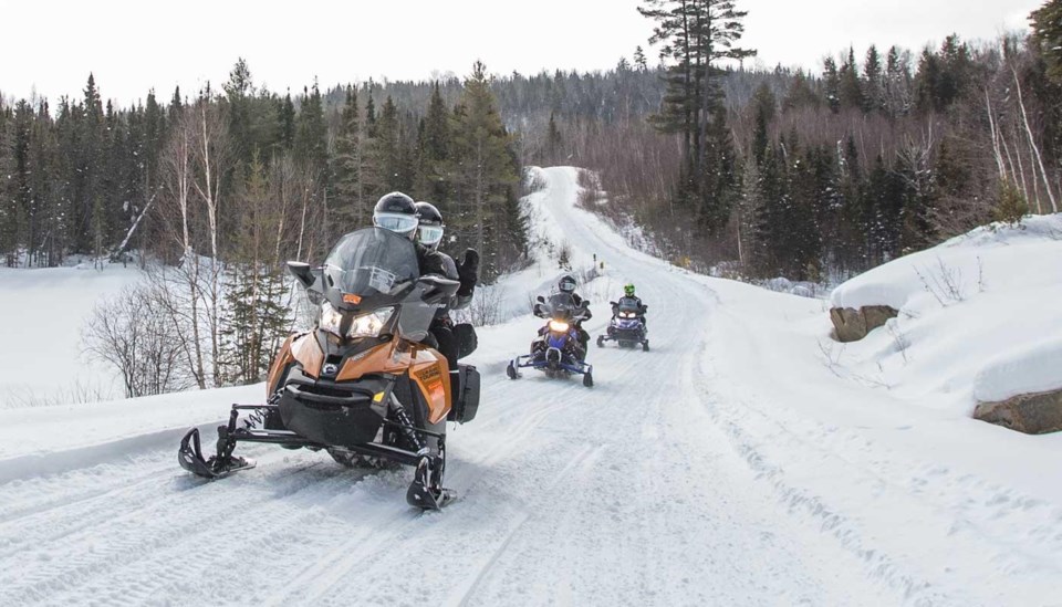 mlortz_snowmobile_dtrail_algoma