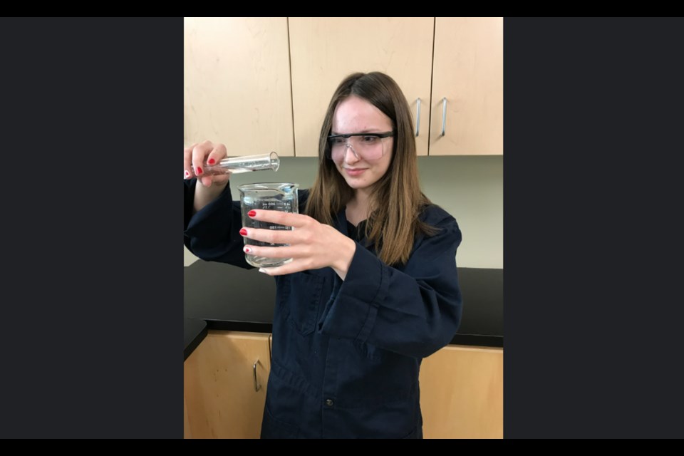 Nicole Ayotte has all the knowledge and skills required to pursue her studies in chemistry and forensic sciences at the University of Toronto. 
