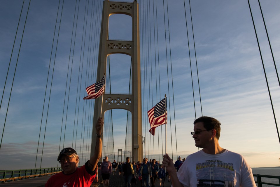 2016 - 01- 04 - Bridge Walk - Klassen-6