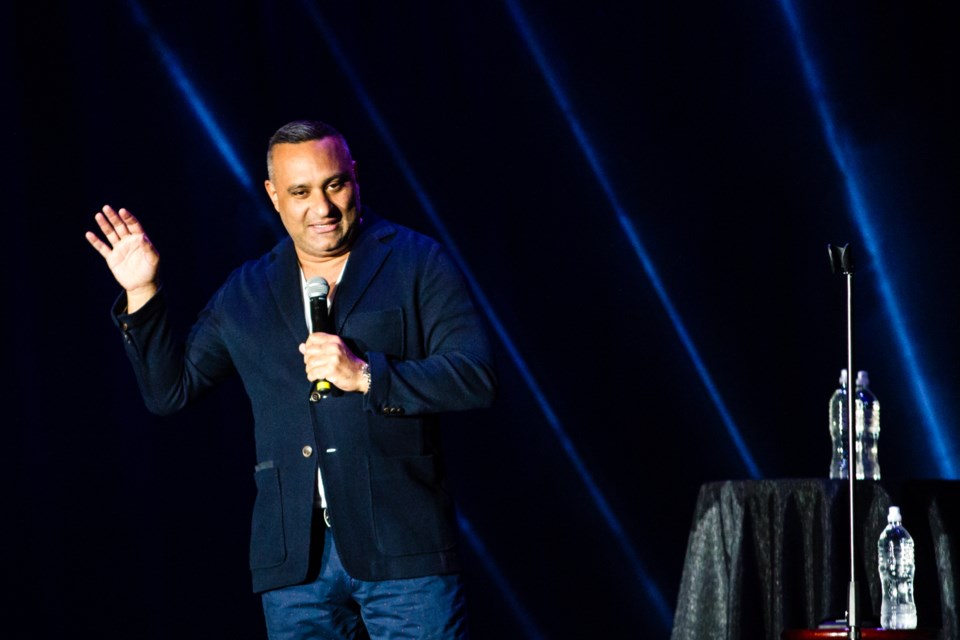 2018-06-08 Russell Peters DMH-1
