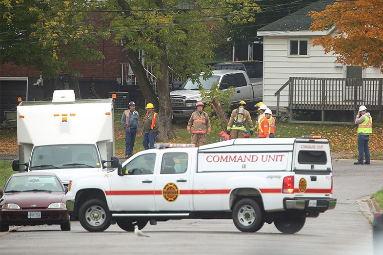 Multiple agencies including Sault Ste. Marie Fire Services, city police and PUC attend to the Elliiot Road area in response to reports of a gas leak on October 1, 2014 in Sault Ste Marie. Kenneth Armstrong/SooToday