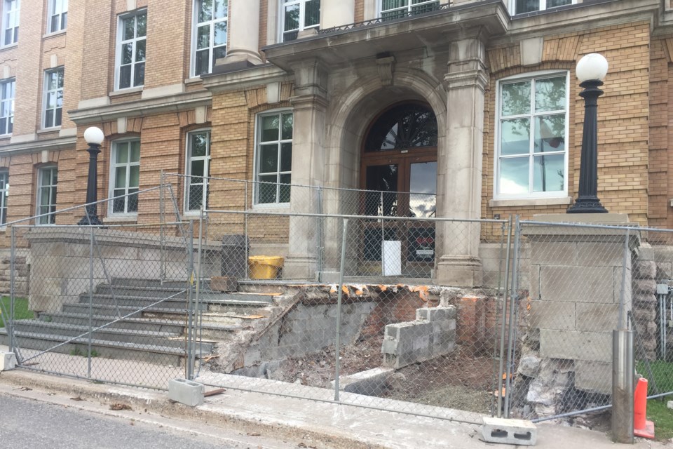 09-06-19 Courthouse stairs