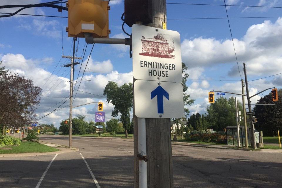 USED 2017-22-08 Ermitinger Sign DH