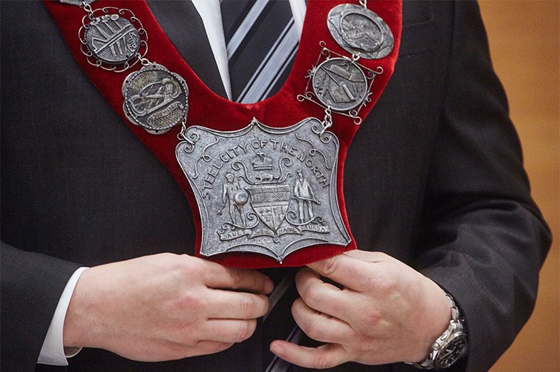 Detail of chain of office as worn by Mayor Christian Provenzano. File photo by Kenneth Armstrong/SooToday