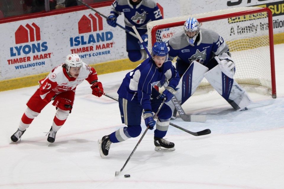 Action between the Soo Greyhounds and Sudbury Wolves at the GFL Memorial Gardens on Dec. 29, 2021.