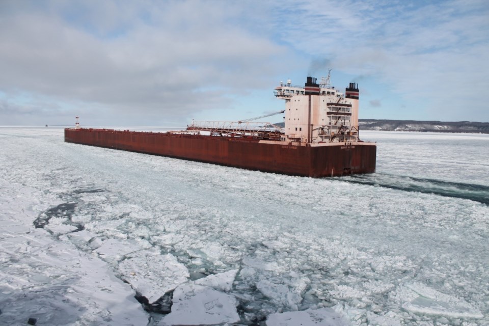 2018-01-13USCGC Mackinaw-02