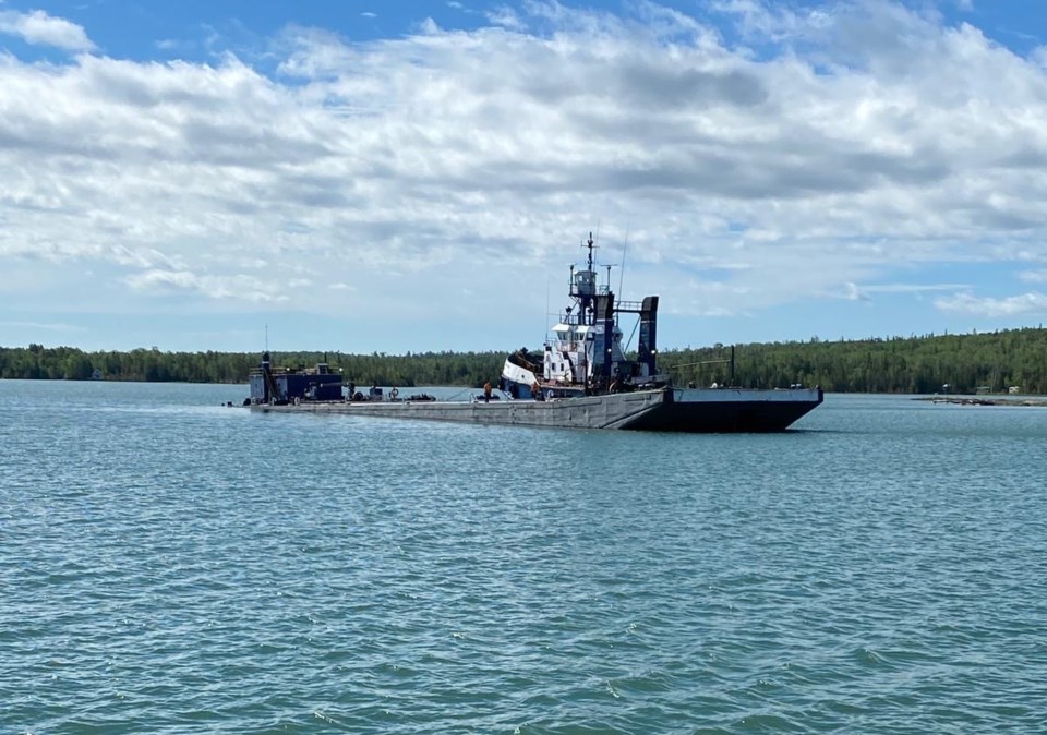 2020-06-10 aground barge PML2501