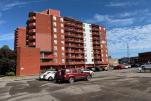 Resident calls for better security after cars broken into at downtown condo