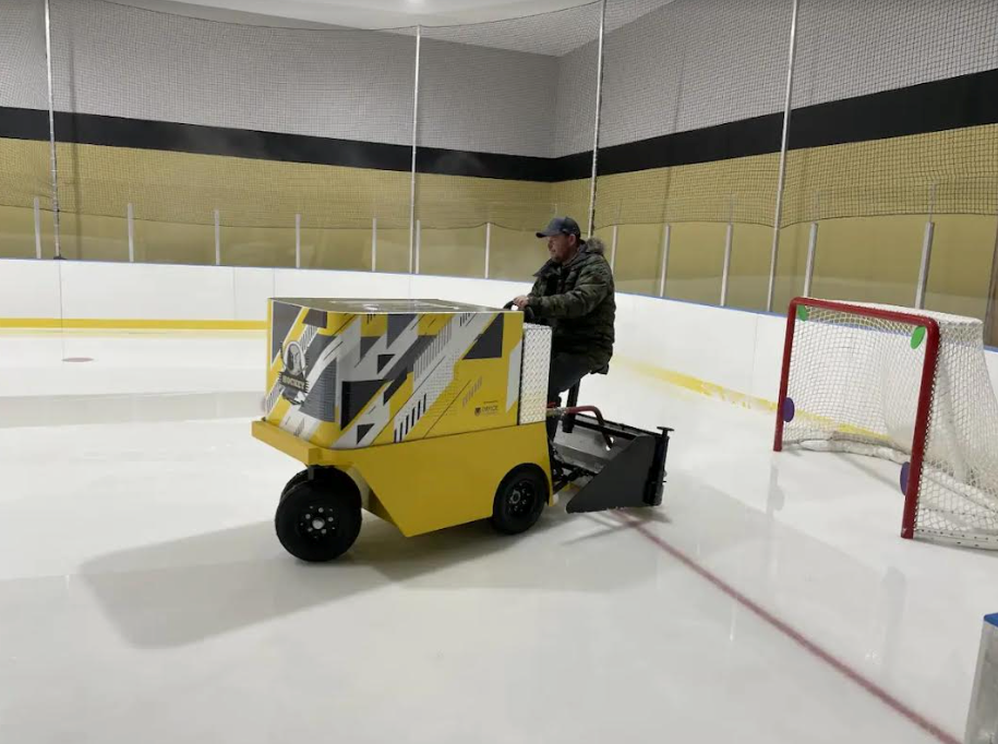 hockey-hotel-zamboni