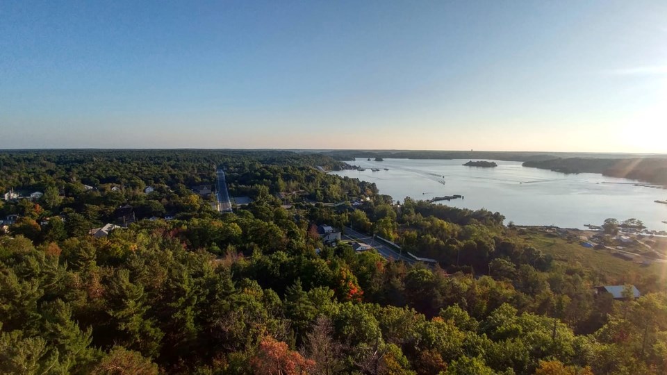 Parry sound scenic lookout tower