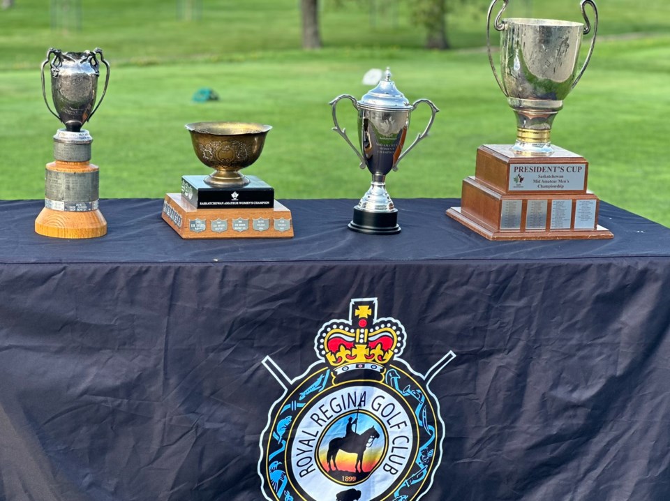 sask-golf-table