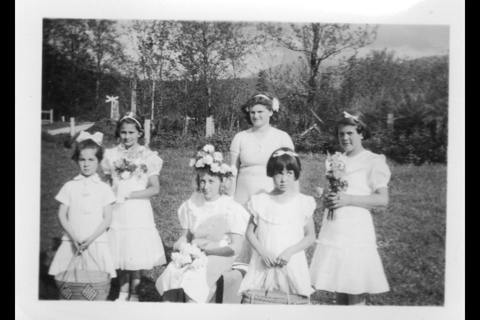 Ruth Fenton (Centre) on May Day, 1937.