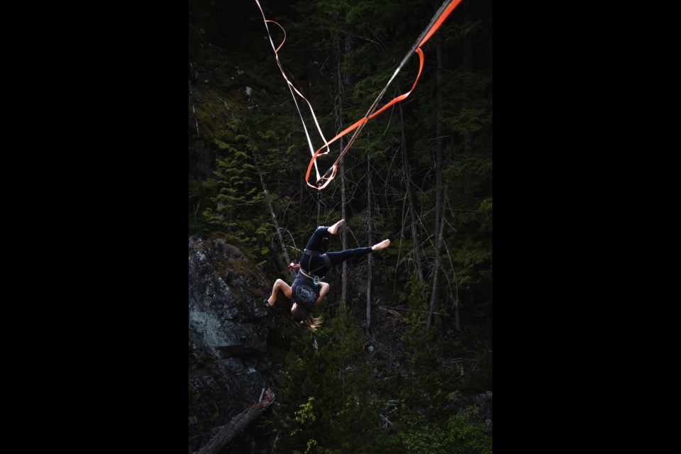 Joëlle Comeau on falling: "When we fall, it's called a 'leash fall.' We wear a climbing harness and are tied to the line (the main line and the backup). It looks sketchy but it's actually really safe: we will never hit the ground! It's a great mind game (especially when you just start to highline): our brain will think it's the sketchy-est thing ever but we will never hit the ground and highlining is actually really safe (if rigging is done right obviously)."