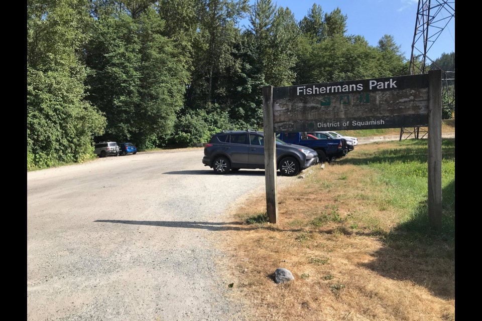 Fisherman's Park parking lot on a Thursday evening. 