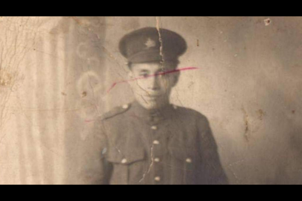 Ḵápelḵeh-+ Andrew Natrall. Pte. 826846 served in the First World War — The Great War — from the summer of 1914 to late 1918.