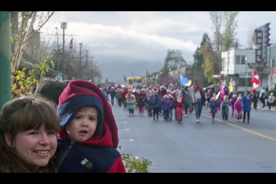 ߣphotographer Brian Aikens is going through his archives to digitize old photos and found these Christmas Parade photos. He believes they are from 1998. 