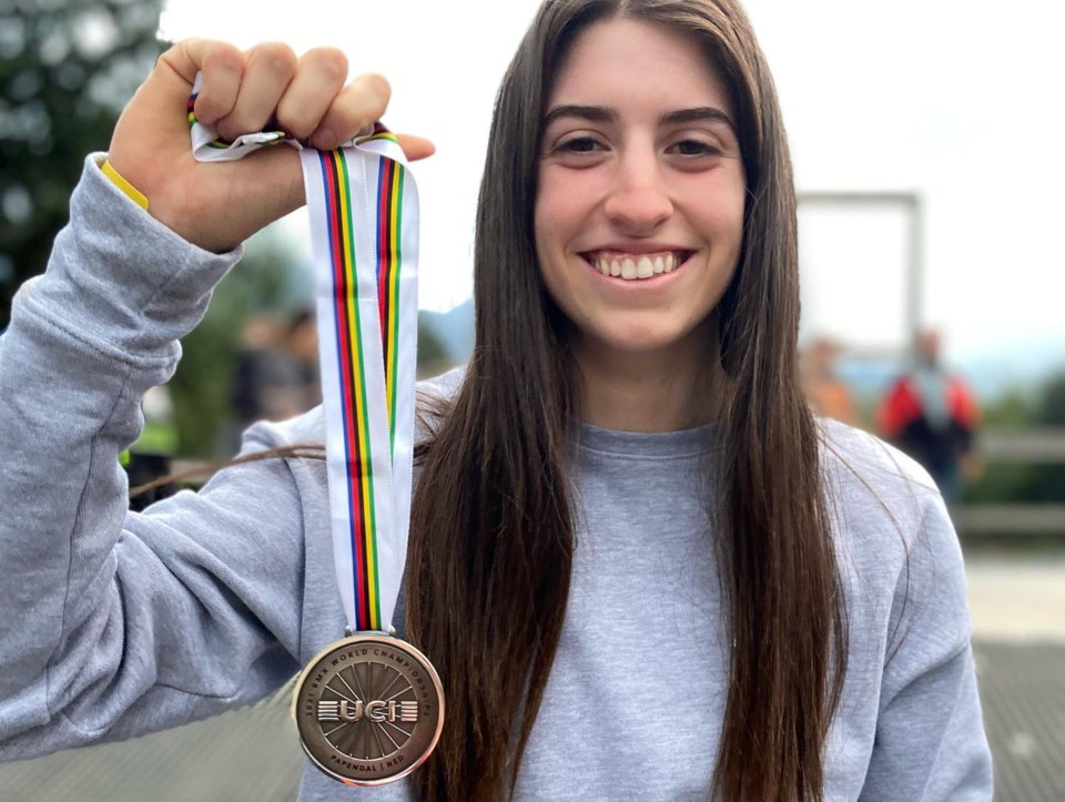 Teigen Pascual with silver medal from Papendal