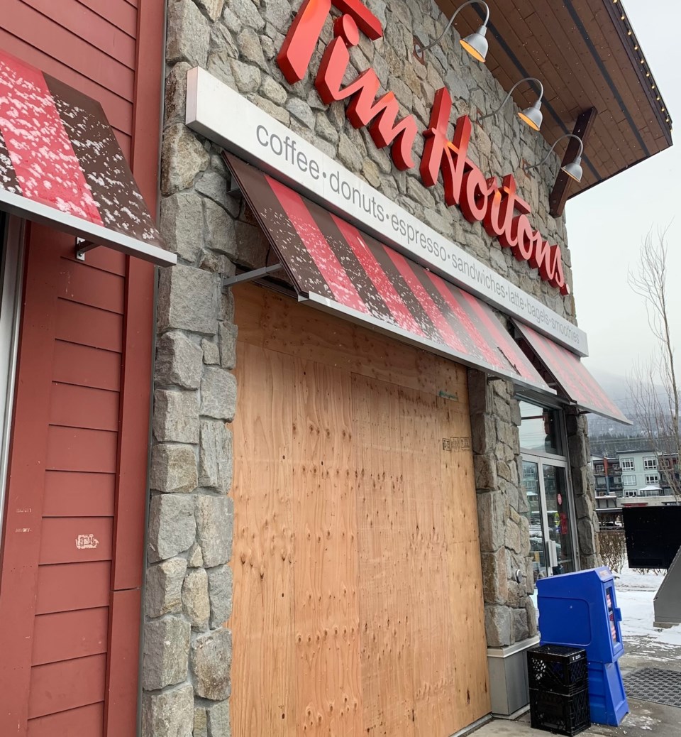 timhortonssquamishwindowbroken