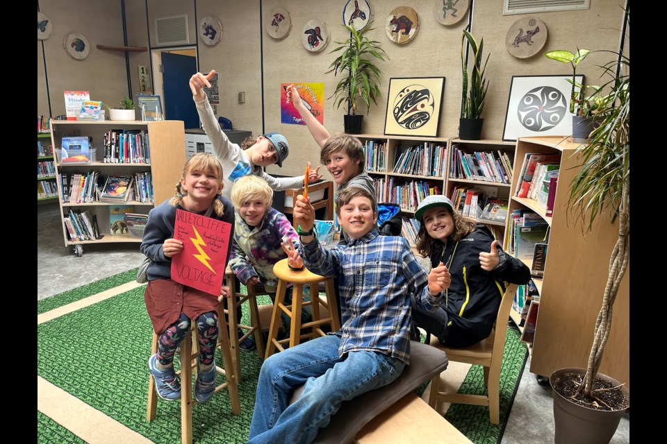 Team 'Voltage' consisted of Julius Schagerl (Gr. 6), Hudson Heifetz (Gr. 5), Farley De Cam (Gr. 5), Nikolai Schagerl (Gr. 4), Tony Bailey (Gr. 4) and Savannah Pelletier (Gr. 4).