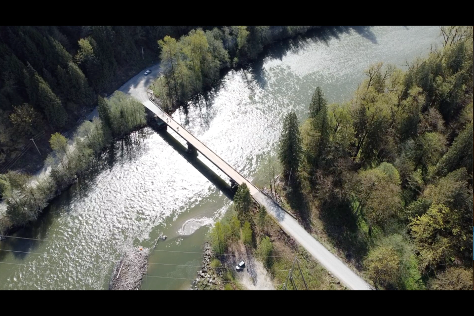 The fast-flowing Squamish River and the dirt road that runs alongside it are prime recreation areas, especially on the weekends. 
(Area shown not the exact location of the crash.)