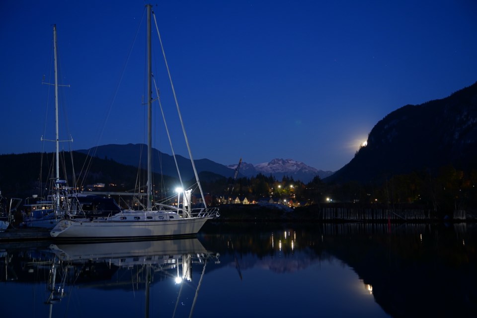 The Ƶappharbour as seen Sunday by photographer Darryl Schwanke.  If you have a photo to share, send it to news@squamishchief.com.                   