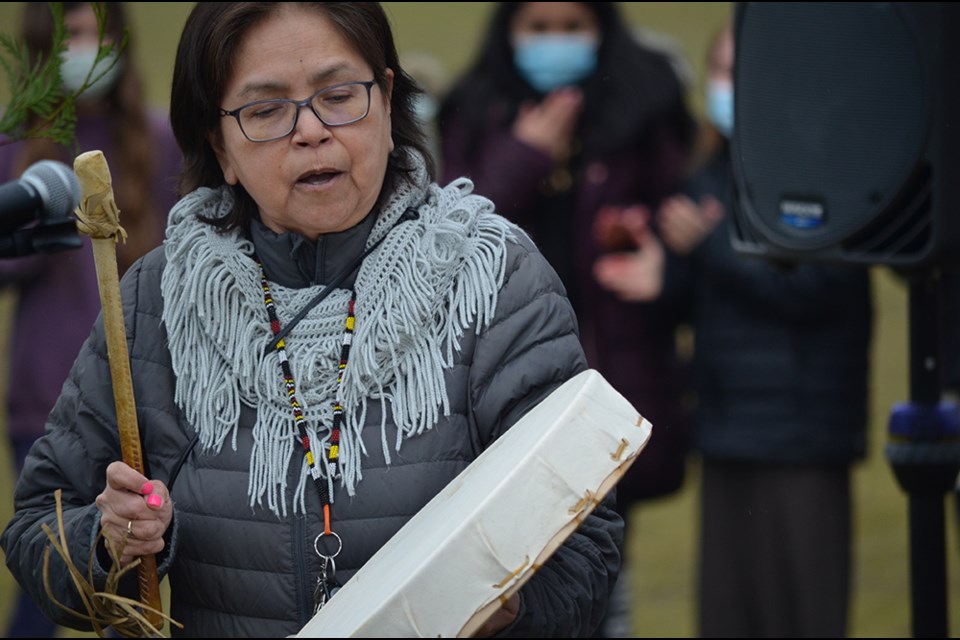Tsawaysia Spukwus (Alice Guss) of the Sḵwx̱wú7mesh Úxwumixw (Squamish Nation) held a land offering ceremony on March 2.