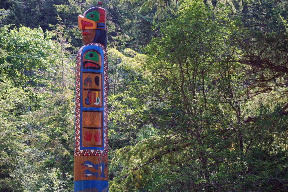 A raising ceremony was held on May 25 for the Welcome Figure at Xwa'w'chayay (Porteau Cove Provincial Park).                               