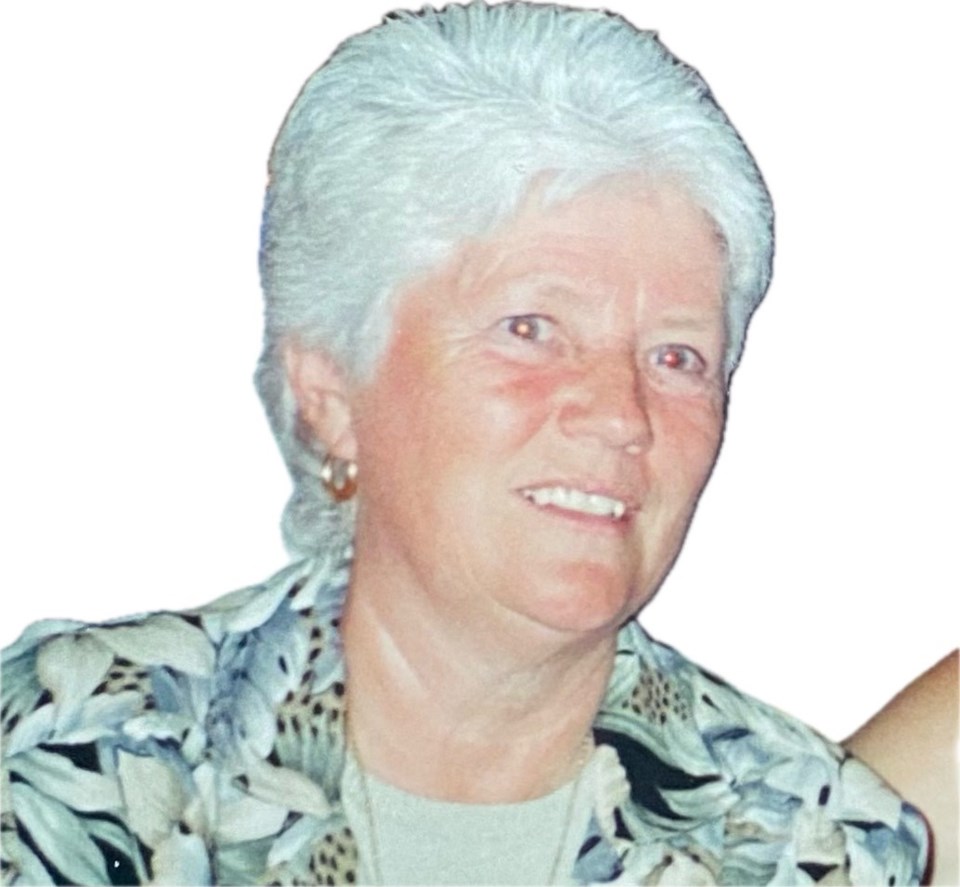hazel-ainscough-obituary-picture
