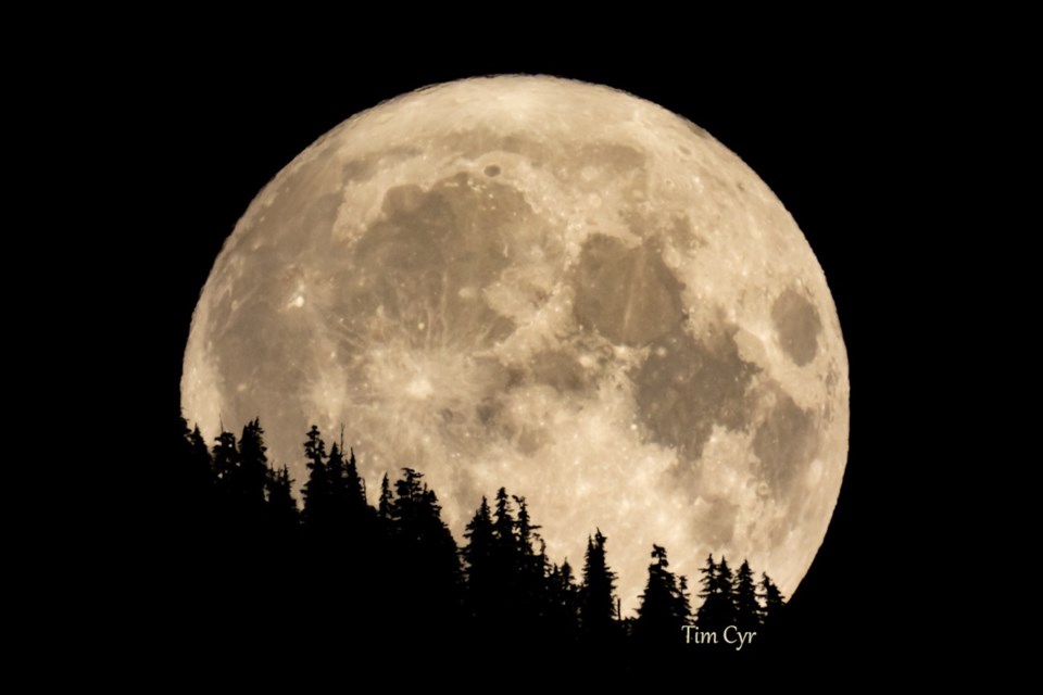 Squamish photographer Tim Cyr captured the July 3 "buck moon" in all its glory early this morning.
According to a post by NASA/JPL-Caltech, this is so-called because it occurs "when the new antlers of buck deer push out of their foreheads in coatings of velvety fur."
It was at its fullest point at at 4:38 a.m., according to timeanddate.com. 
