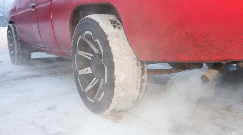 0118-airqualtalk-idling-exhaust-air-pollution-3864-km