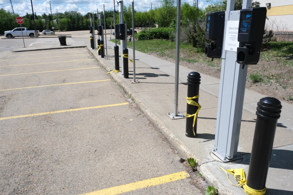 0406-charging-station