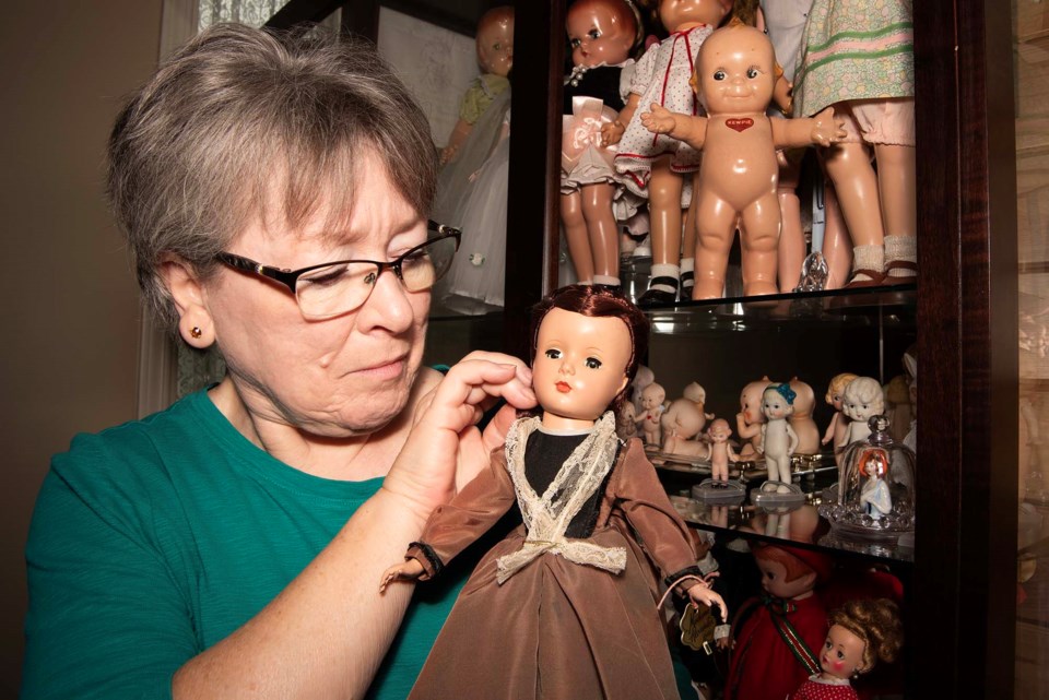 0906-dollshow-pierson-7799-km