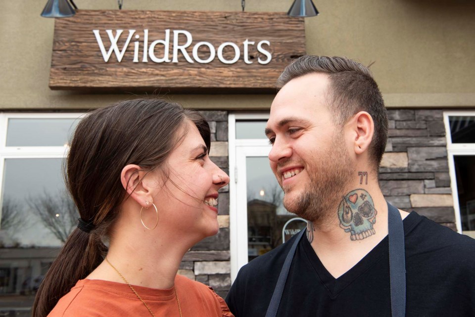 1023-wildrootspromo-tipping-km