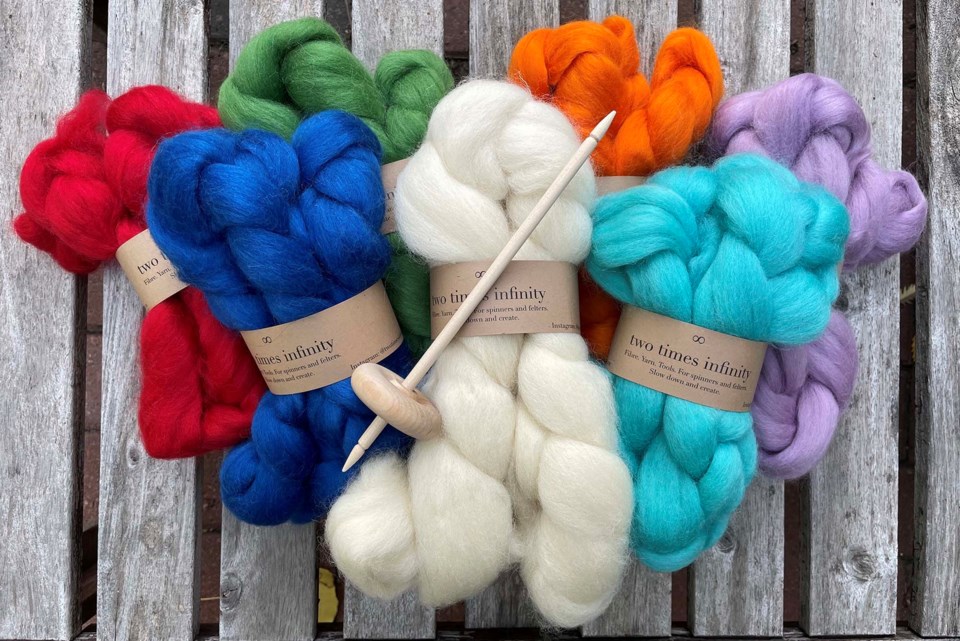 1105-fibrefrolic-spindle-wool-beginner-eg