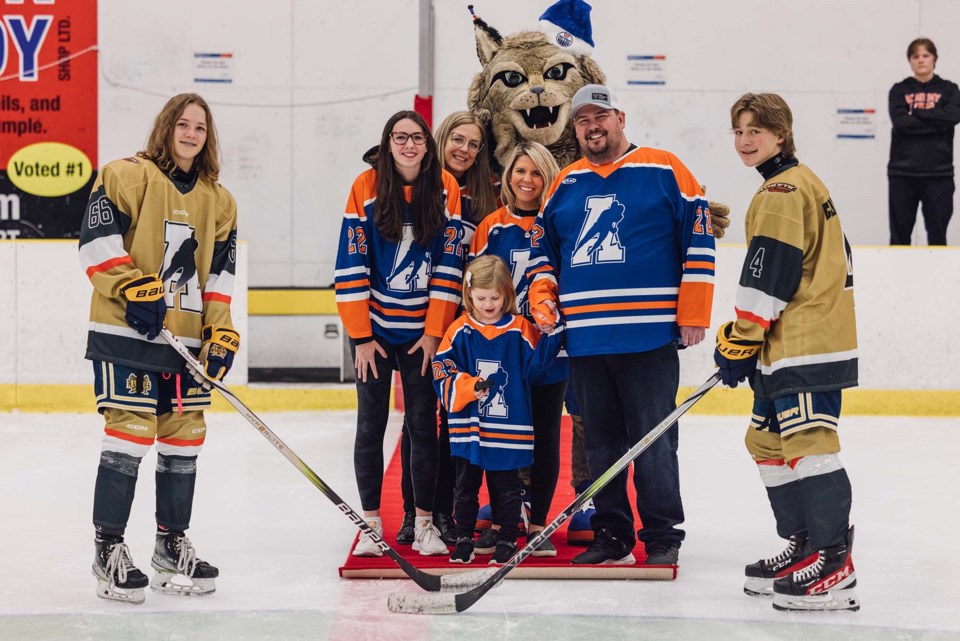 1204-stelterhockey-sup