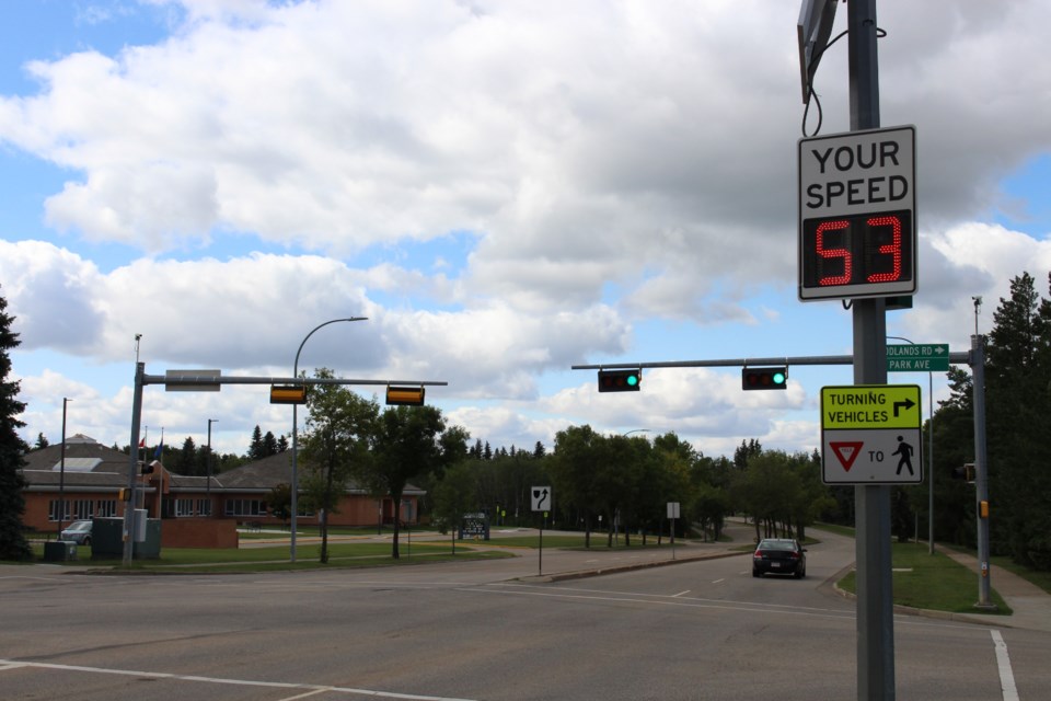 1408-digital-speed-sign