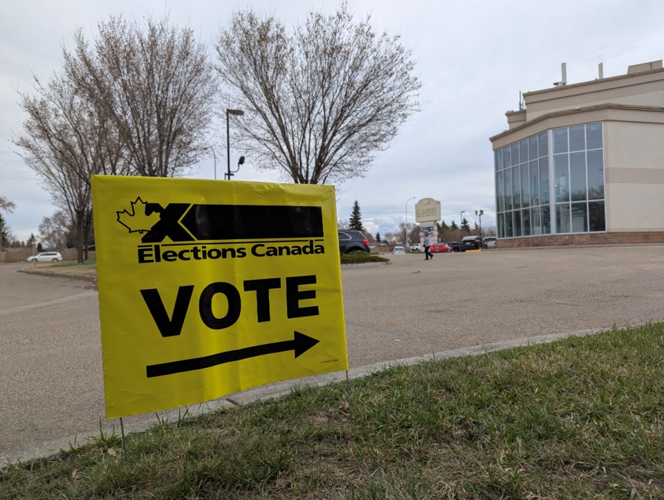 2104-vote-sign-st-albert-inn