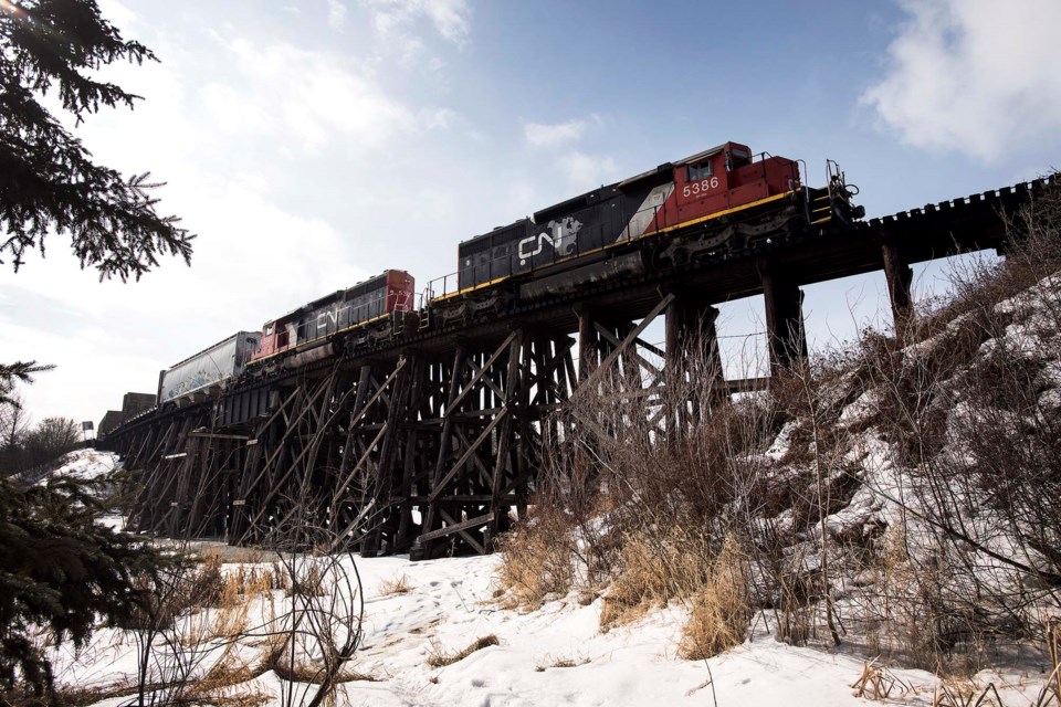 2201 countybriefs train on trestle dr 25