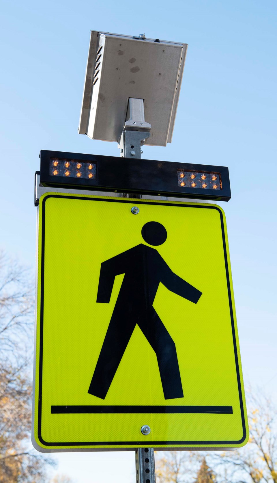 2210 MorinTraffic crosswalk 2454 km