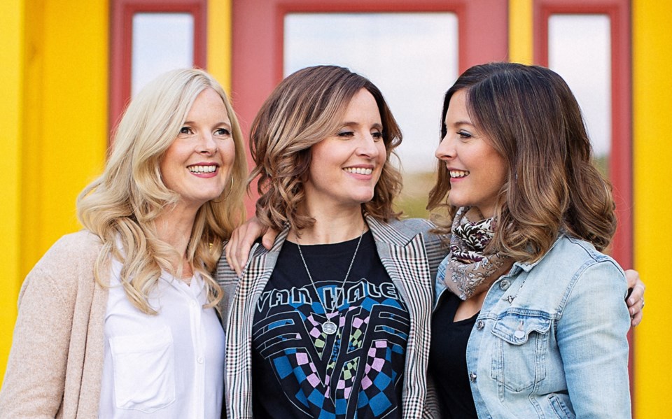 2609-ennis-sisters-1